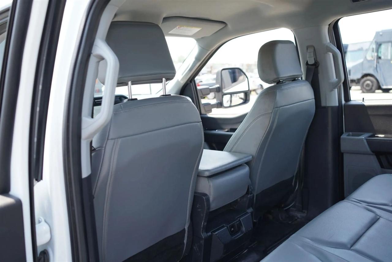 Ford F-450 SD Crew Cab DRW 4WD 2024