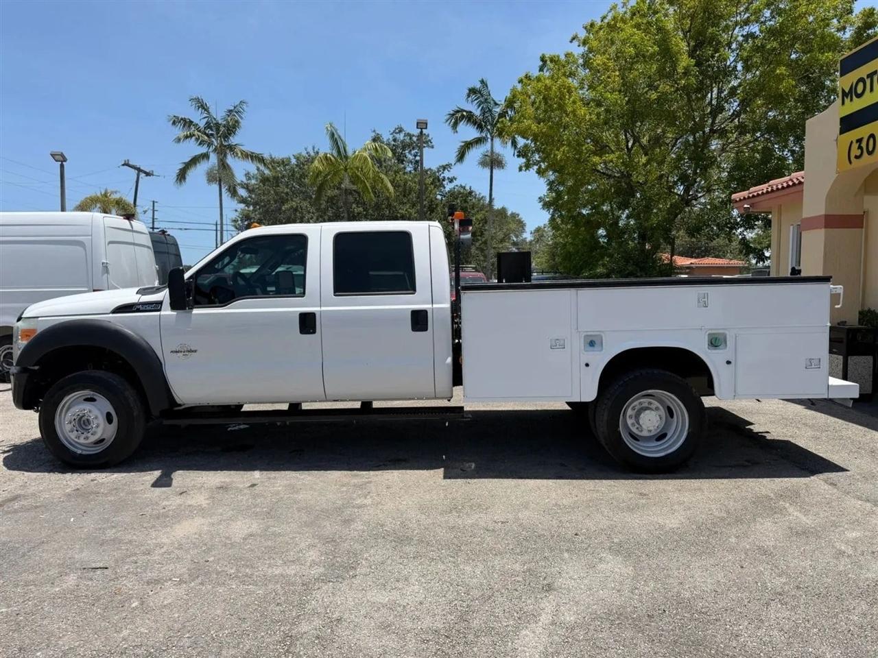 Ford F-550 Crew Cab DRW 4WD 2015