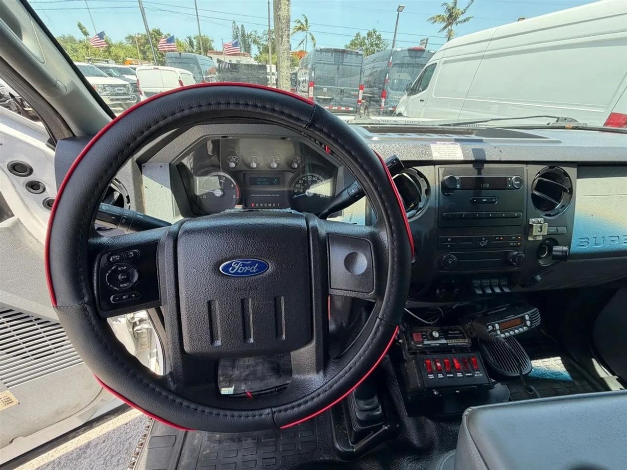 Ford F-550 Crew Cab DRW 4WD 2015