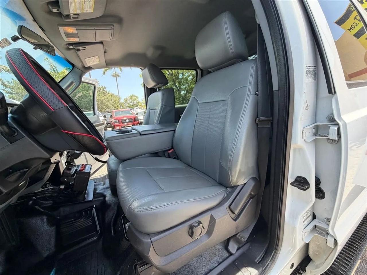 Ford F-550 Crew Cab DRW 4WD 2015