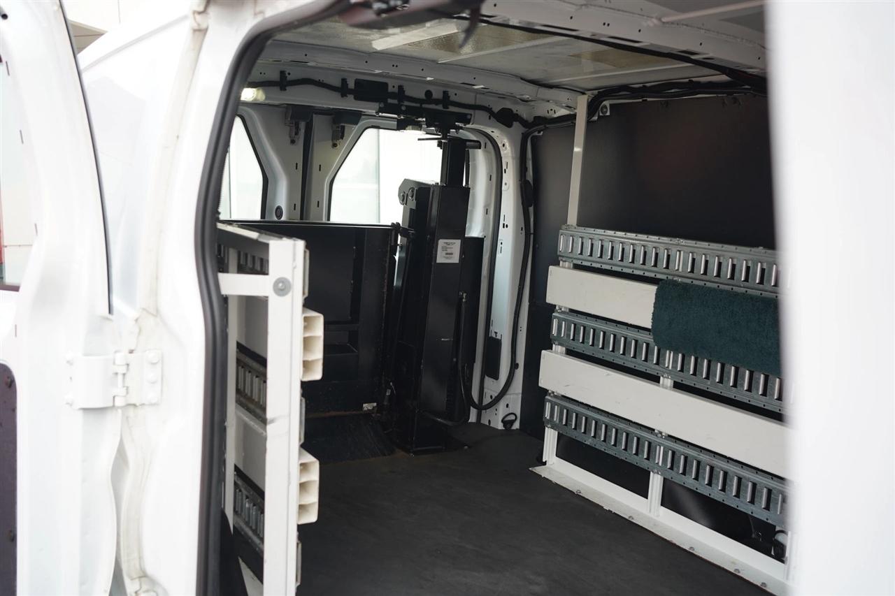 Ford Transit 150 Van Low Roof 60/40 Pass. 130-in. WB 2016
