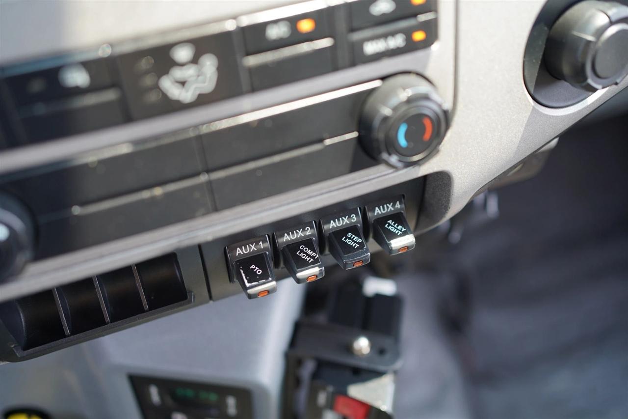 Ford F-750 Regular Cab 2WD DRW 2015