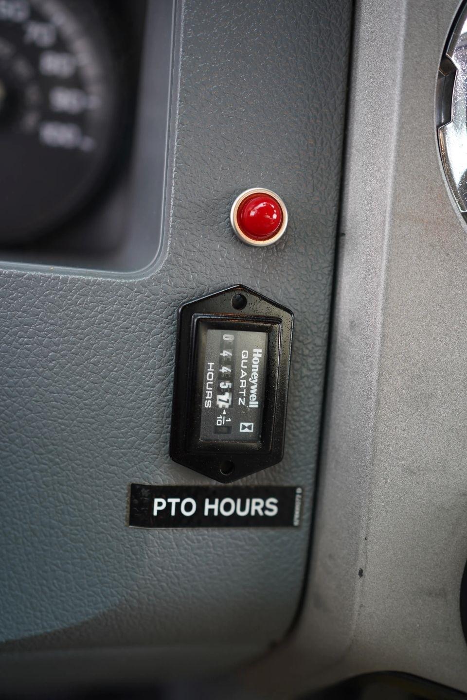 Ford F-750 Regular Cab 2WD DRW 2015