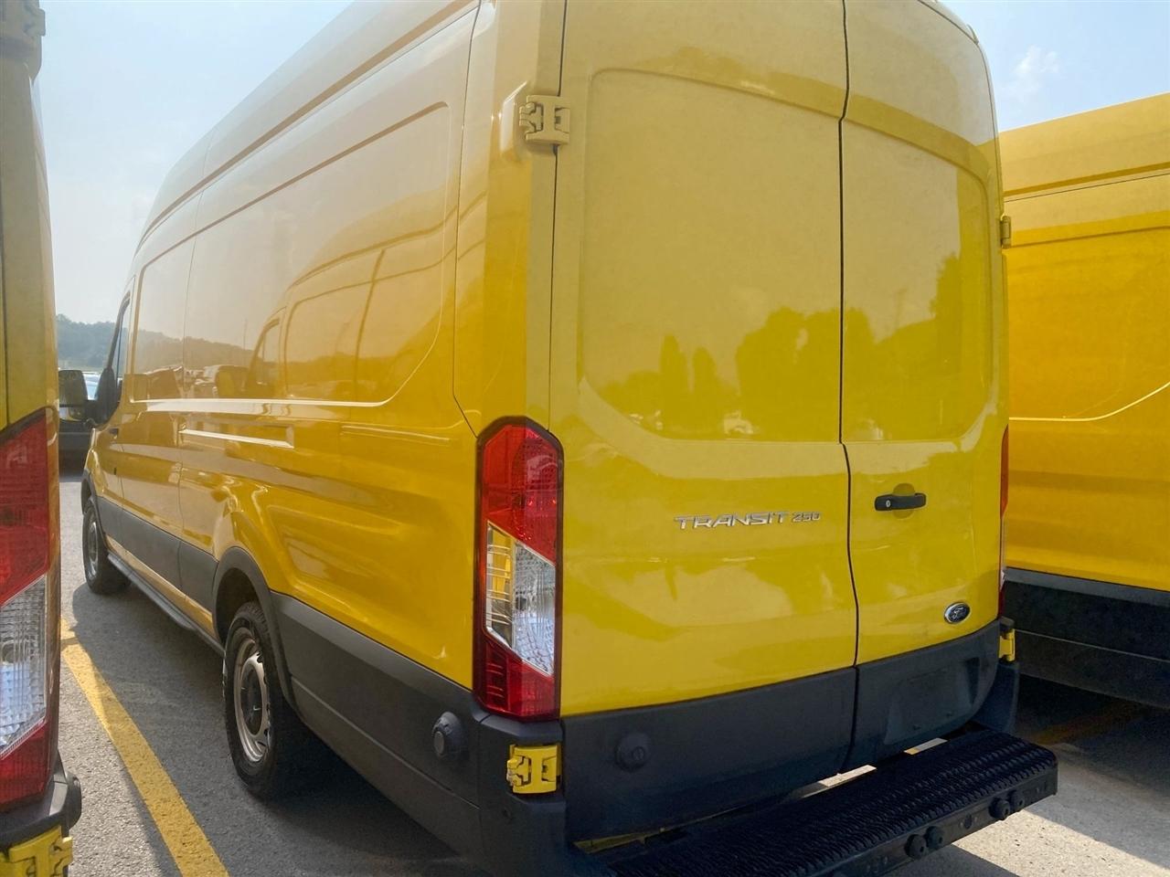 Ford Transit 250 Van High Roof w/Sliding Pass. 148-in. WB EL 2022