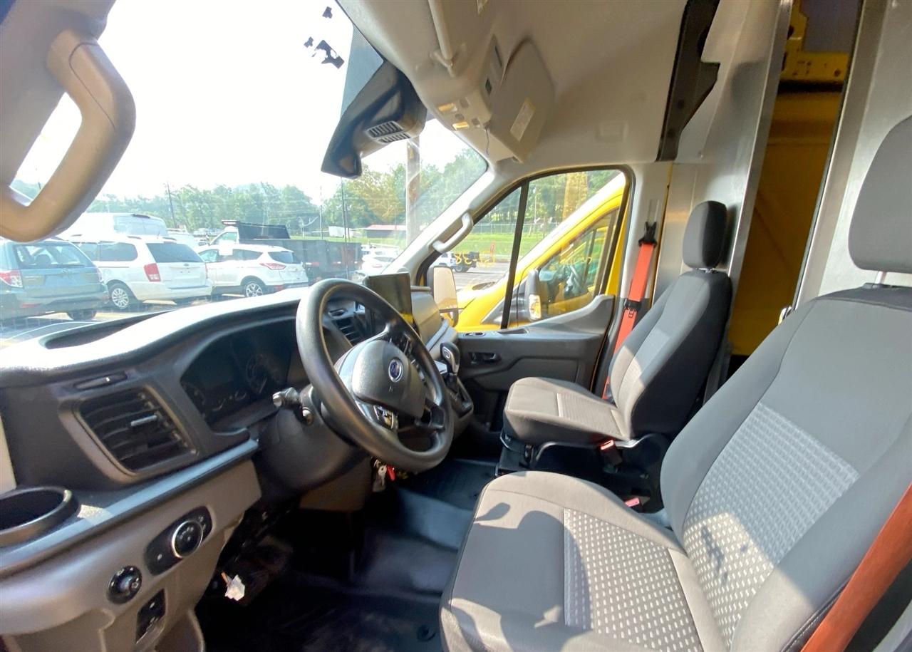 Ford Transit 250 Van High Roof w/Sliding Pass. 148-in. WB EL 2022