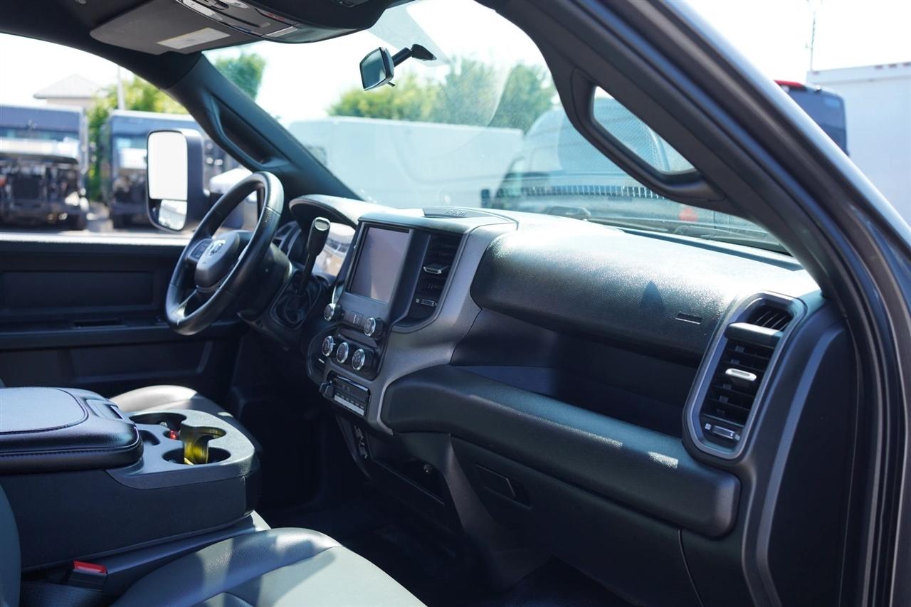 RAM 5500 Crew Cab SWB 2WD DRW 2022
