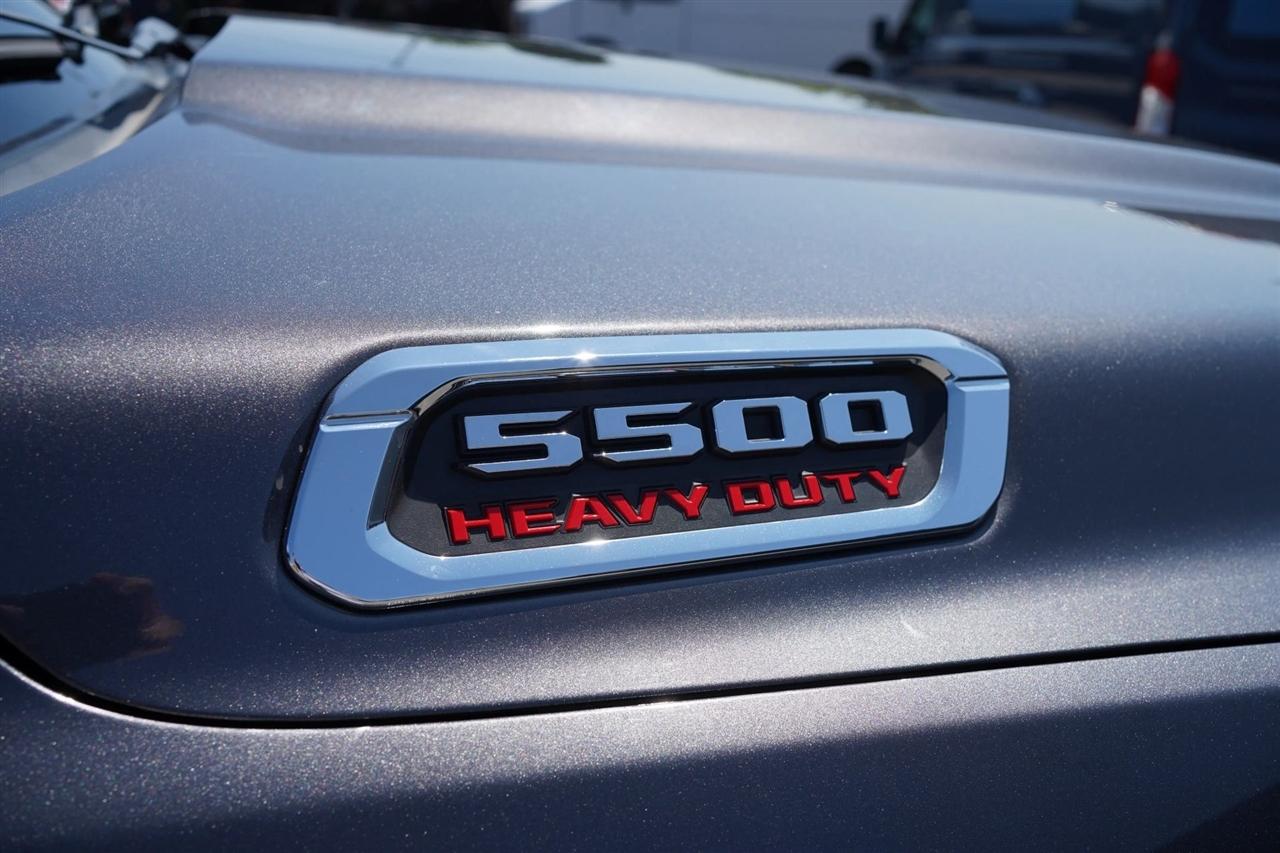 RAM 5500 Crew Cab SWB 2WD DRW 2022