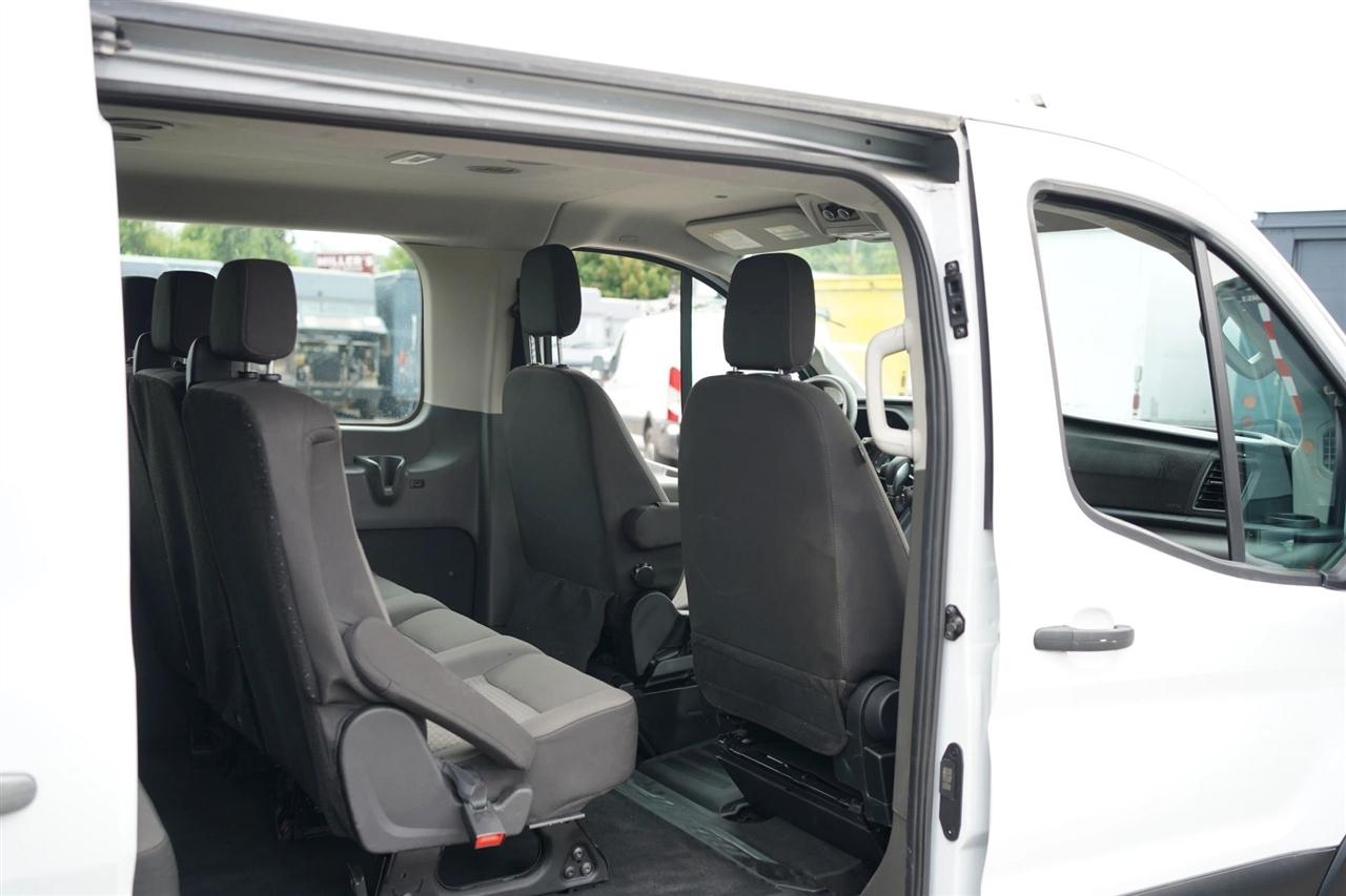 Ford Transit 350 Wagon Low Roof XLT w/Sliding Pass. 148-in. WB 2024