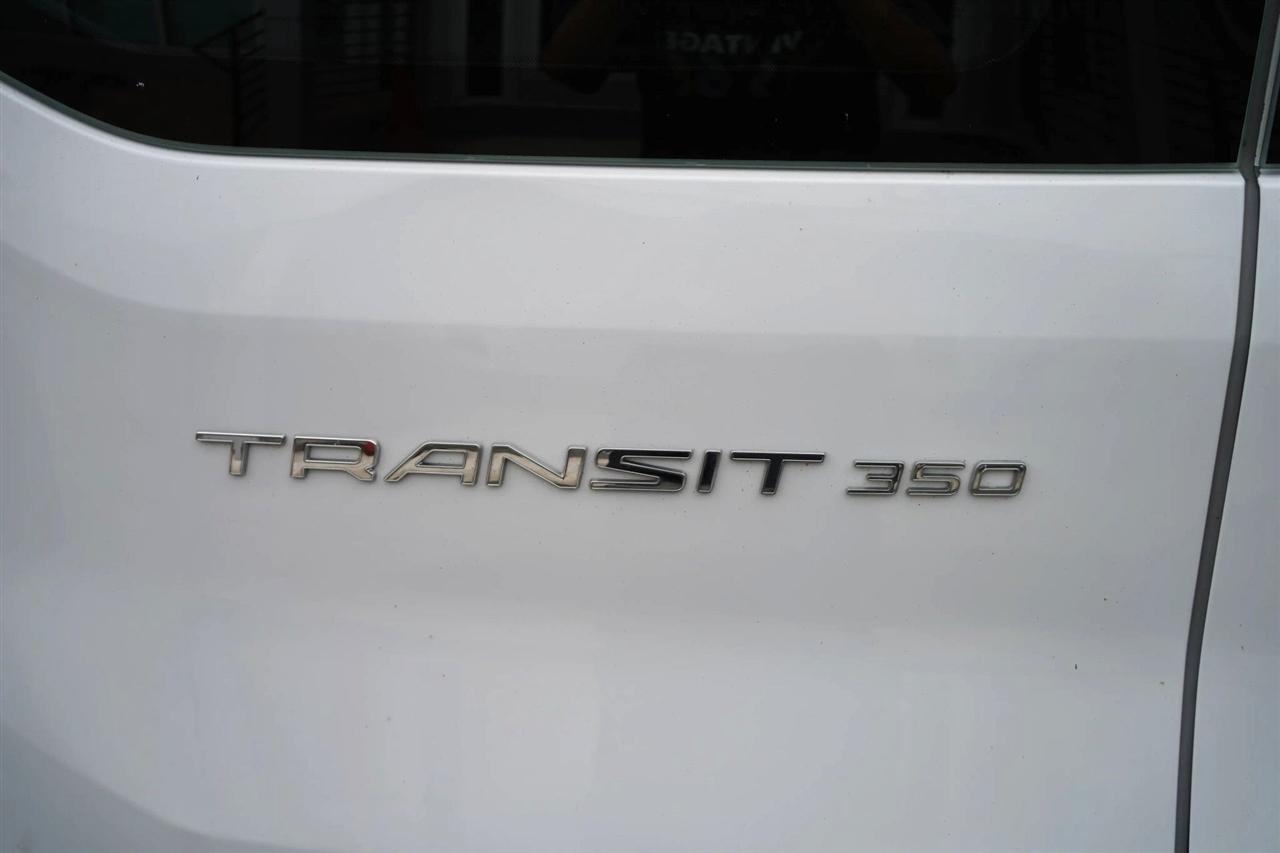Ford Transit 350 Wagon Low Roof XLT w/Sliding Pass. 148-in. WB 2024