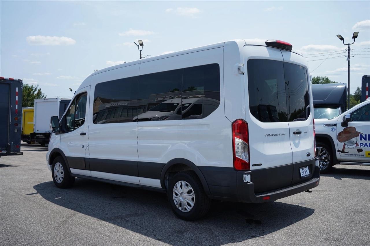 Ford Transit 350 Wagon Med. Roof XL w/Sliding Pass. 148-in. WB 2025