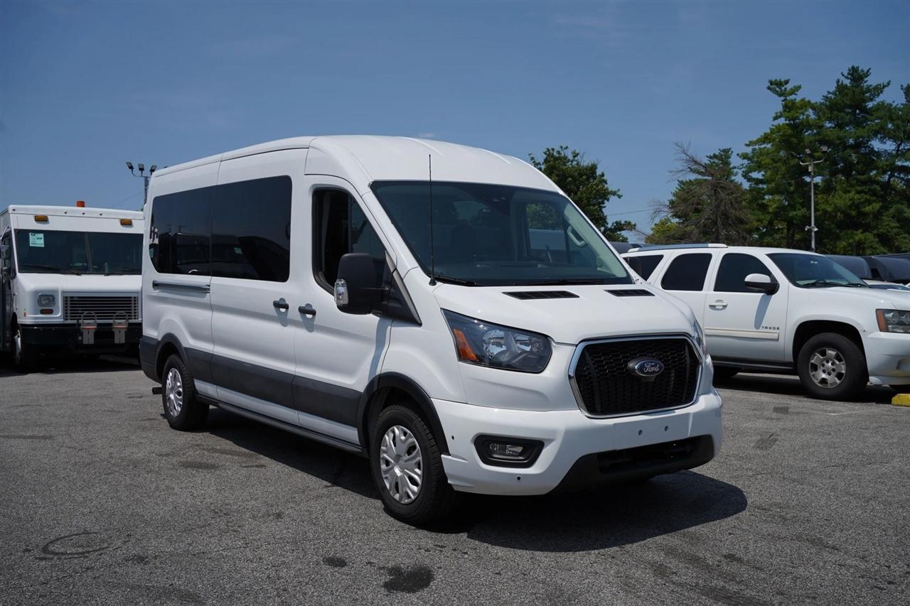 Ford Transit 350 Wagon Med. Roof XL w/Sliding Pass. 148-in. WB 2025