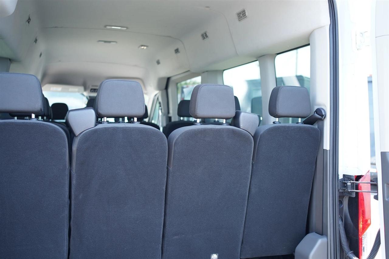 Ford Transit 350 Wagon Med. Roof XL w/Sliding Pass. 148-in. WB 2025