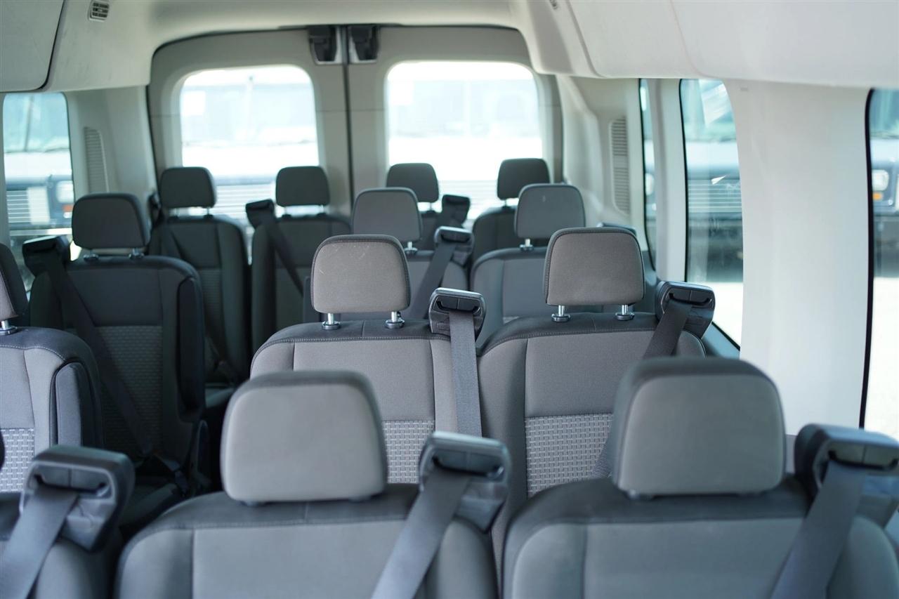 Ford Transit 350 Wagon Med. Roof XL w/Sliding Pass. 148-in. WB 2025