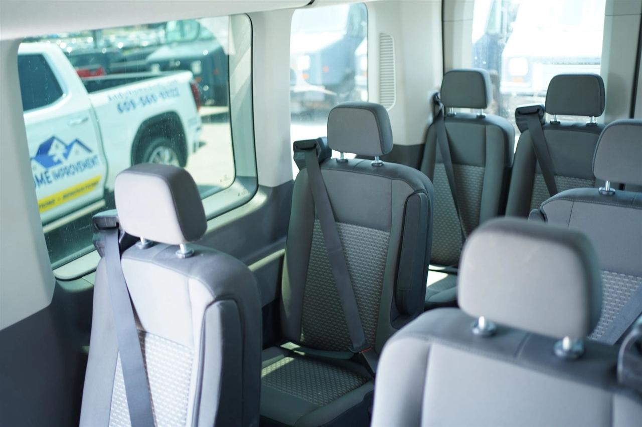 Ford Transit 350 Wagon Med. Roof XL w/Sliding Pass. 148-in. WB 2025
