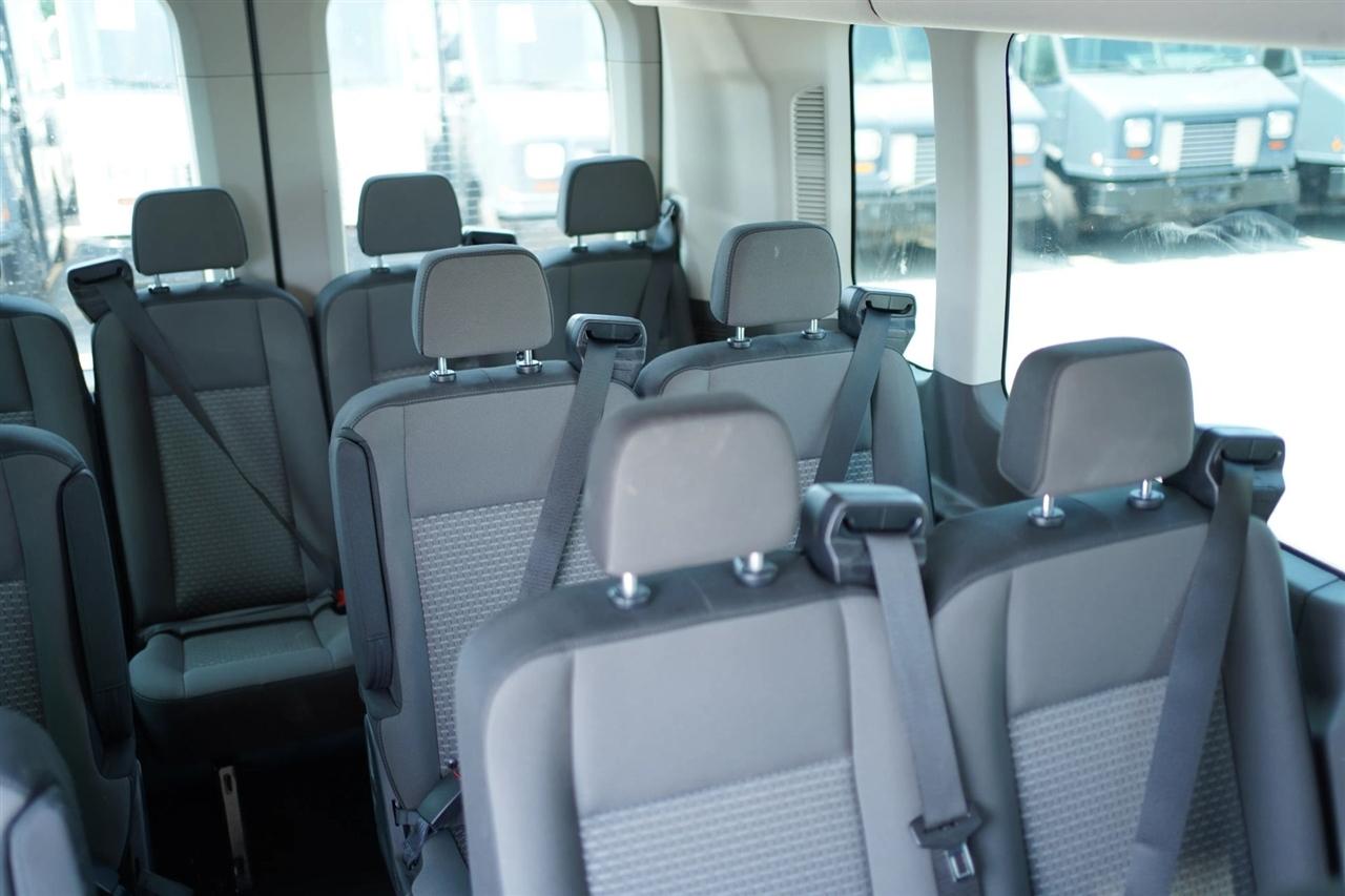 Ford Transit 350 Wagon Med. Roof XL w/Sliding Pass. 148-in. WB 2025
