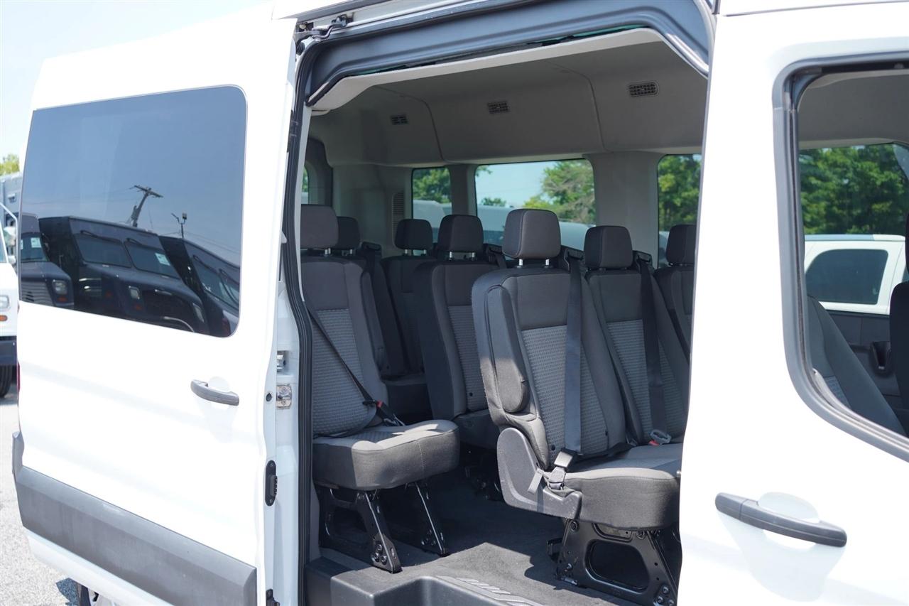 Ford Transit 350 Wagon Med. Roof XL w/Sliding Pass. 148-in. WB 2025