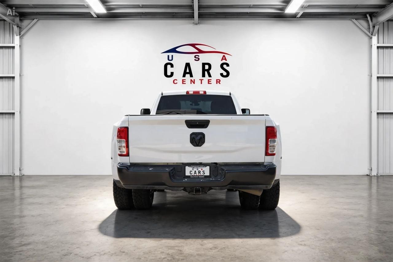 RAM 3500 Tradesman Crew Cab 4WD DRW 2023