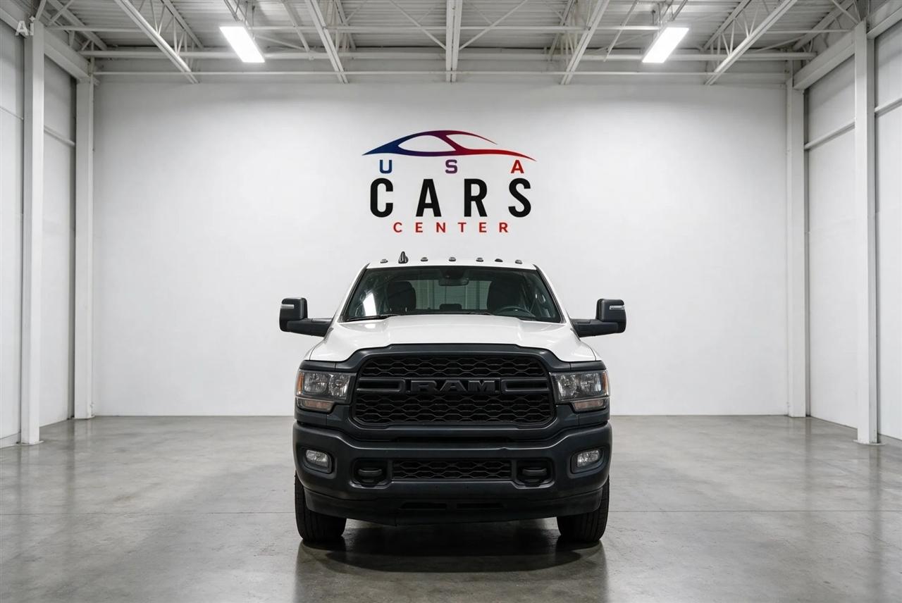 RAM 3500 Tradesman Crew Cab 4WD DRW 2023