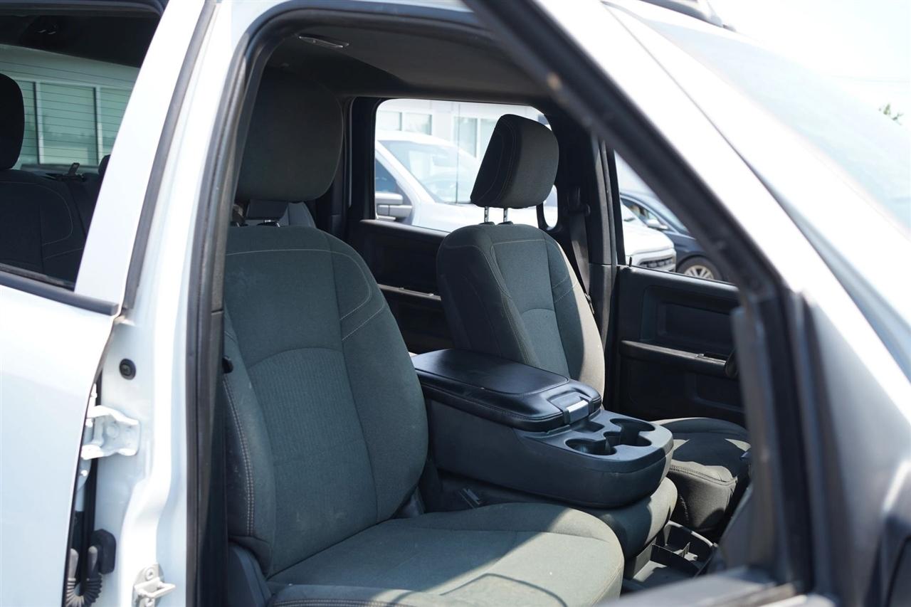 RAM 3500 Tradesman Crew Cab 4WD DRW 2023