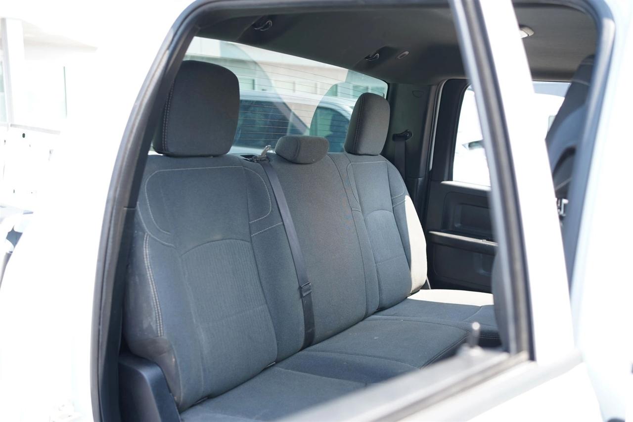 RAM 3500 Tradesman Crew Cab 4WD DRW 2023
