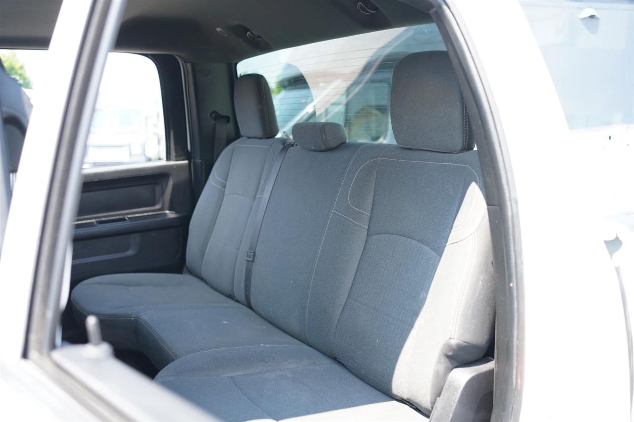 RAM 3500 Tradesman Crew Cab 4WD DRW 2023