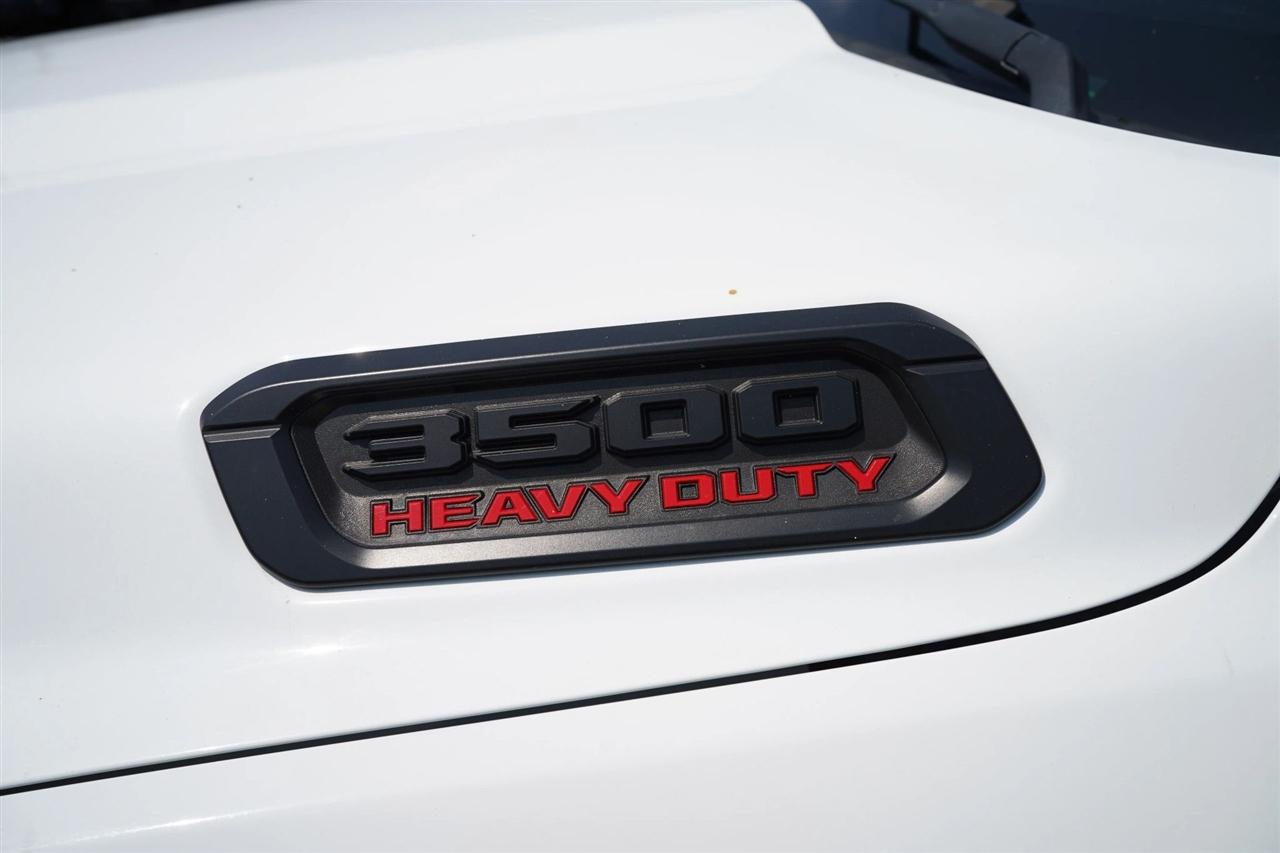 RAM 3500 Tradesman Crew Cab 4WD DRW 2023