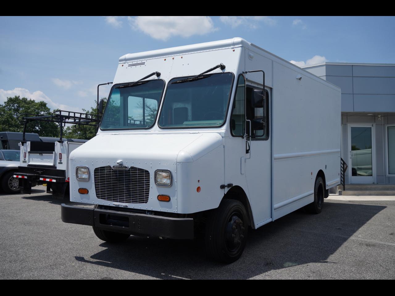 Freightliner MT45 Chassis  2021