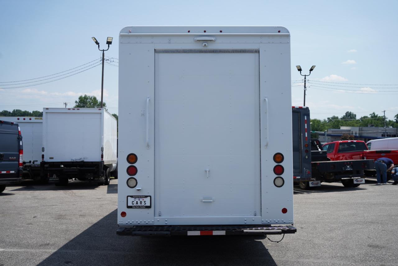 Freightliner MT45 Chassis  2021