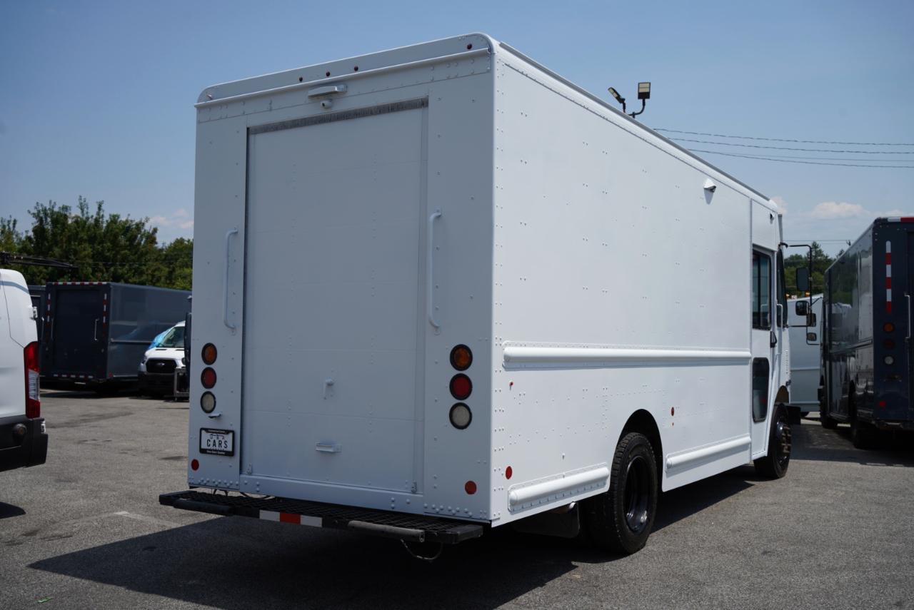Freightliner MT45 Chassis  2021