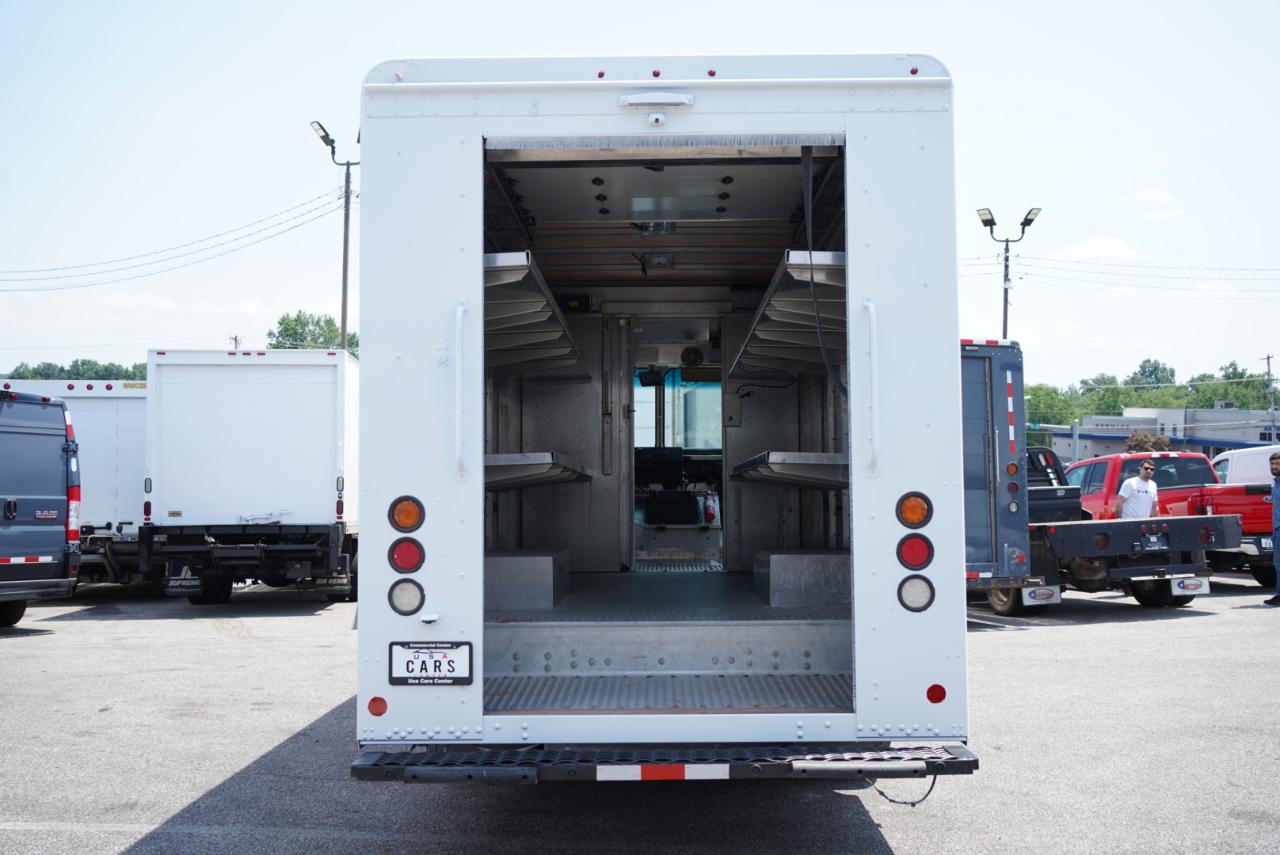 Freightliner MT45 Chassis  2021
