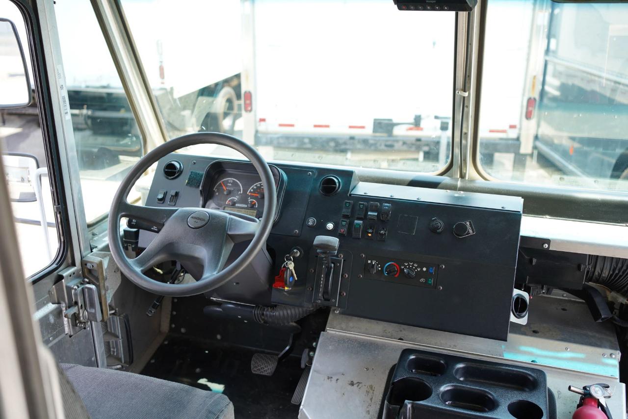 Freightliner MT45 Chassis  2021