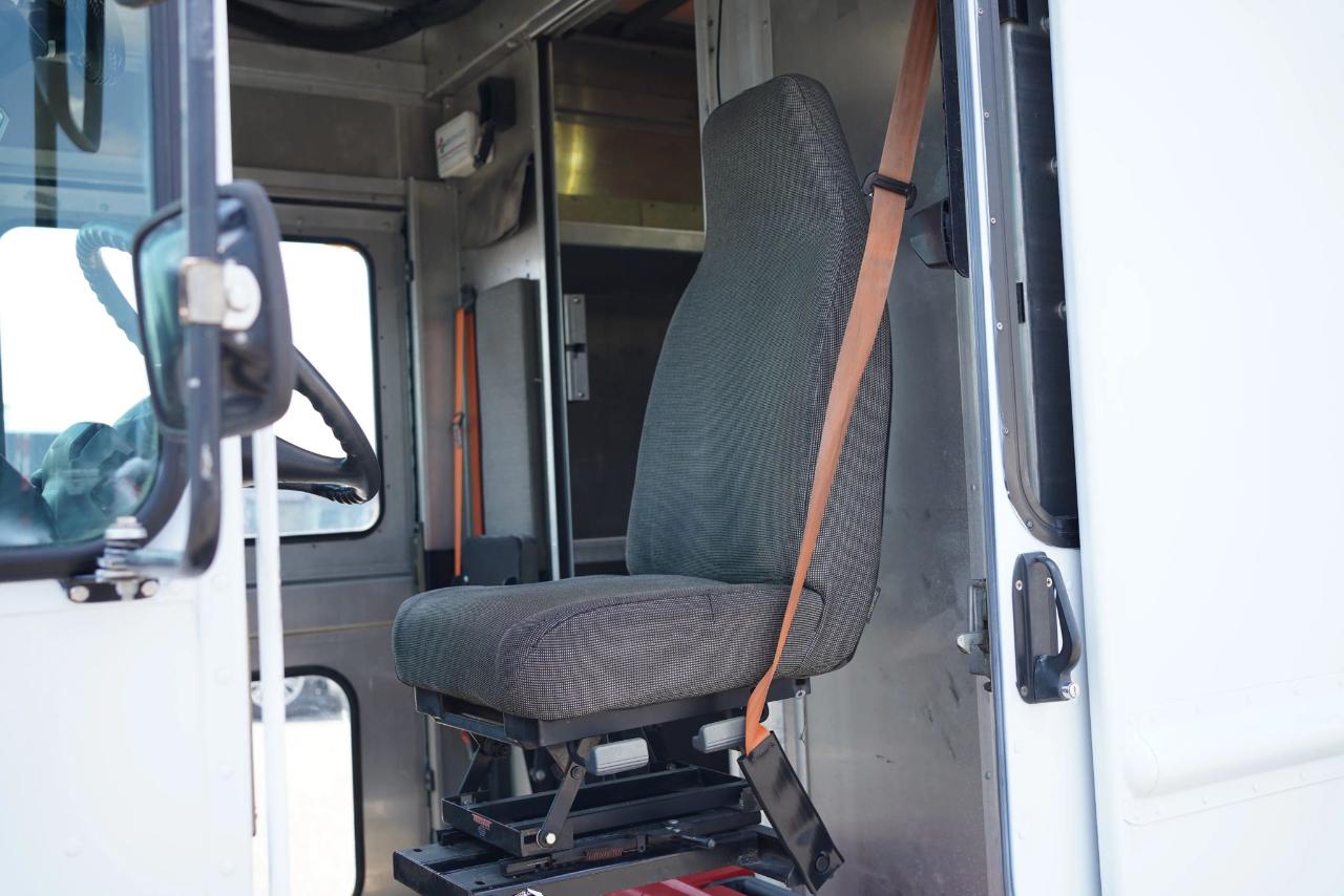 Freightliner MT45 Chassis  2021
