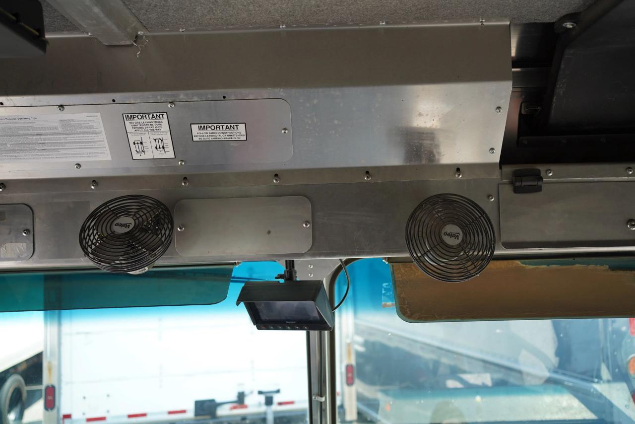 Freightliner MT45 Chassis  2021