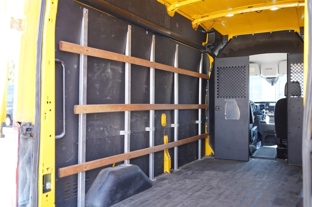 Ford Transit 250 Van Low Roof w/Sliding Pass. 130-in. WB 2021