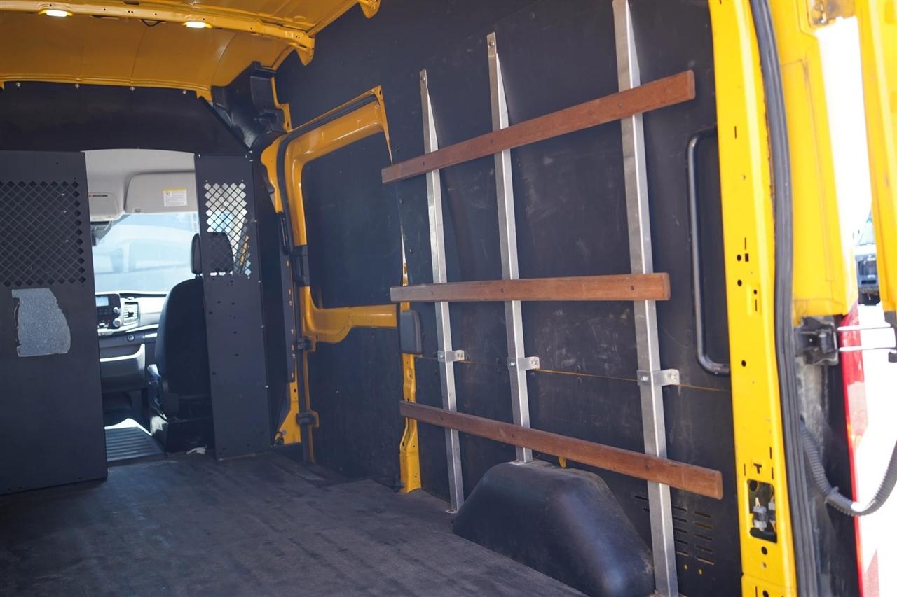 Ford Transit 250 Van Low Roof w/Sliding Pass. 130-in. WB 2021
