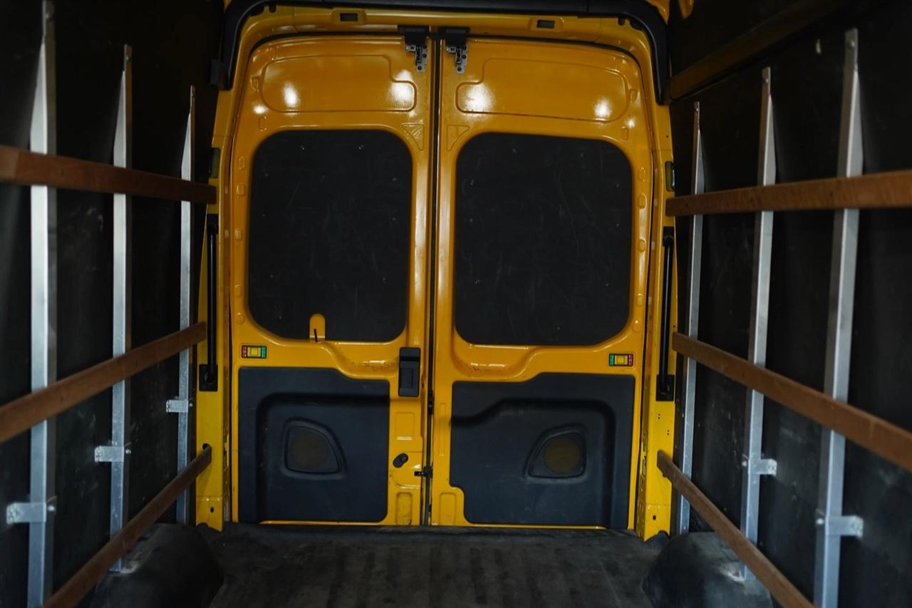 Ford Transit 250 Van Low Roof w/Sliding Pass. 130-in. WB 2021