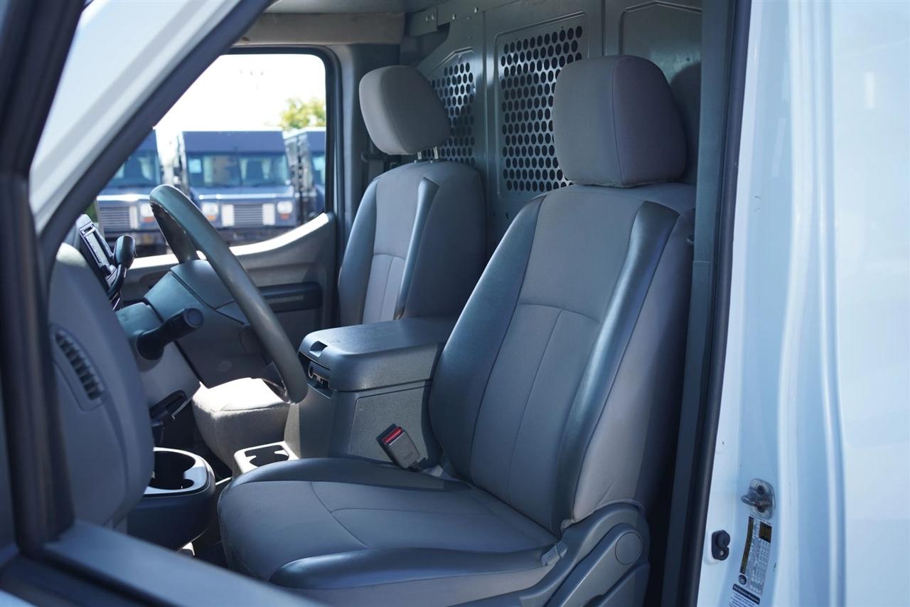 Nissan NV Cargo 2500 HD SV V8 High Roof 2020