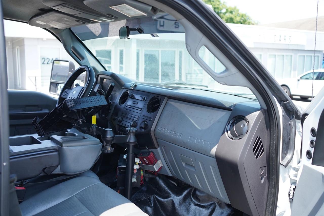 Ford F-550 Crew Cab DRW 4WD 2015