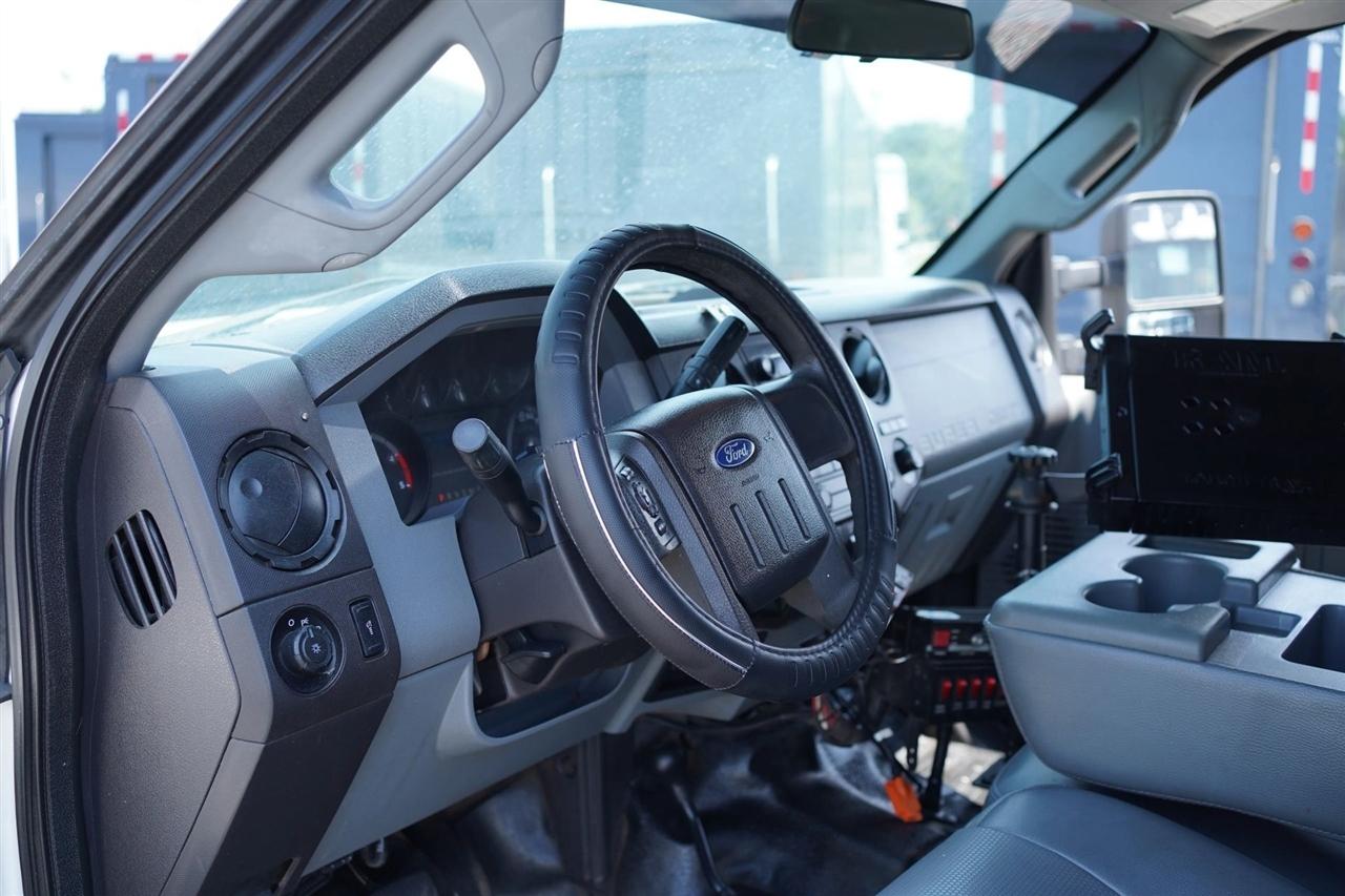 Ford F-550 Crew Cab DRW 4WD 2015
