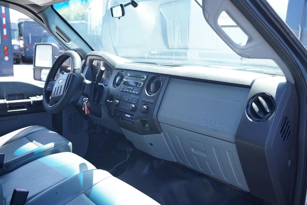 Ford F-550 Crew Cab DRW 4WD 2013