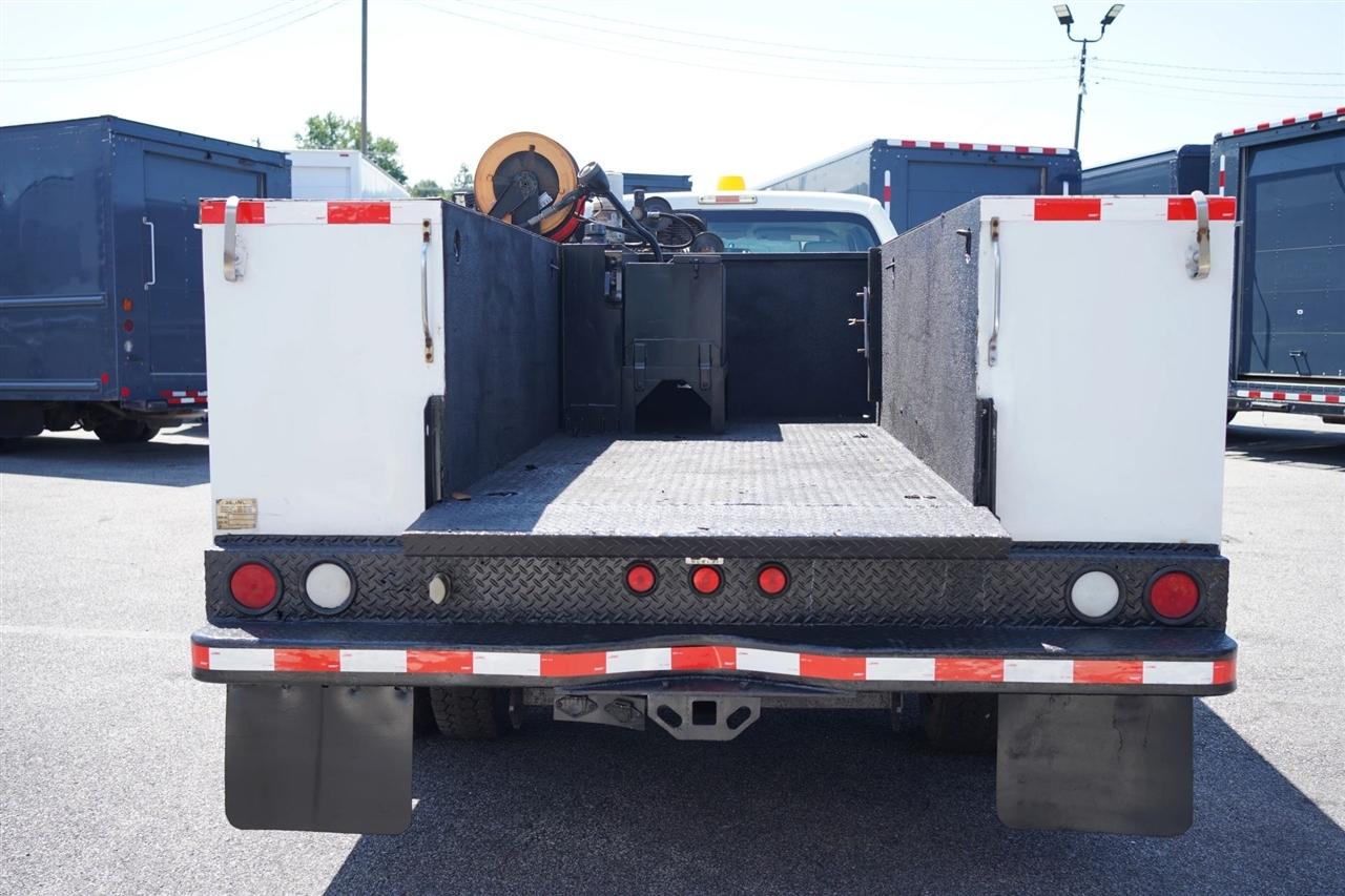 Ford F-550 Crew Cab DRW 4WD 2013