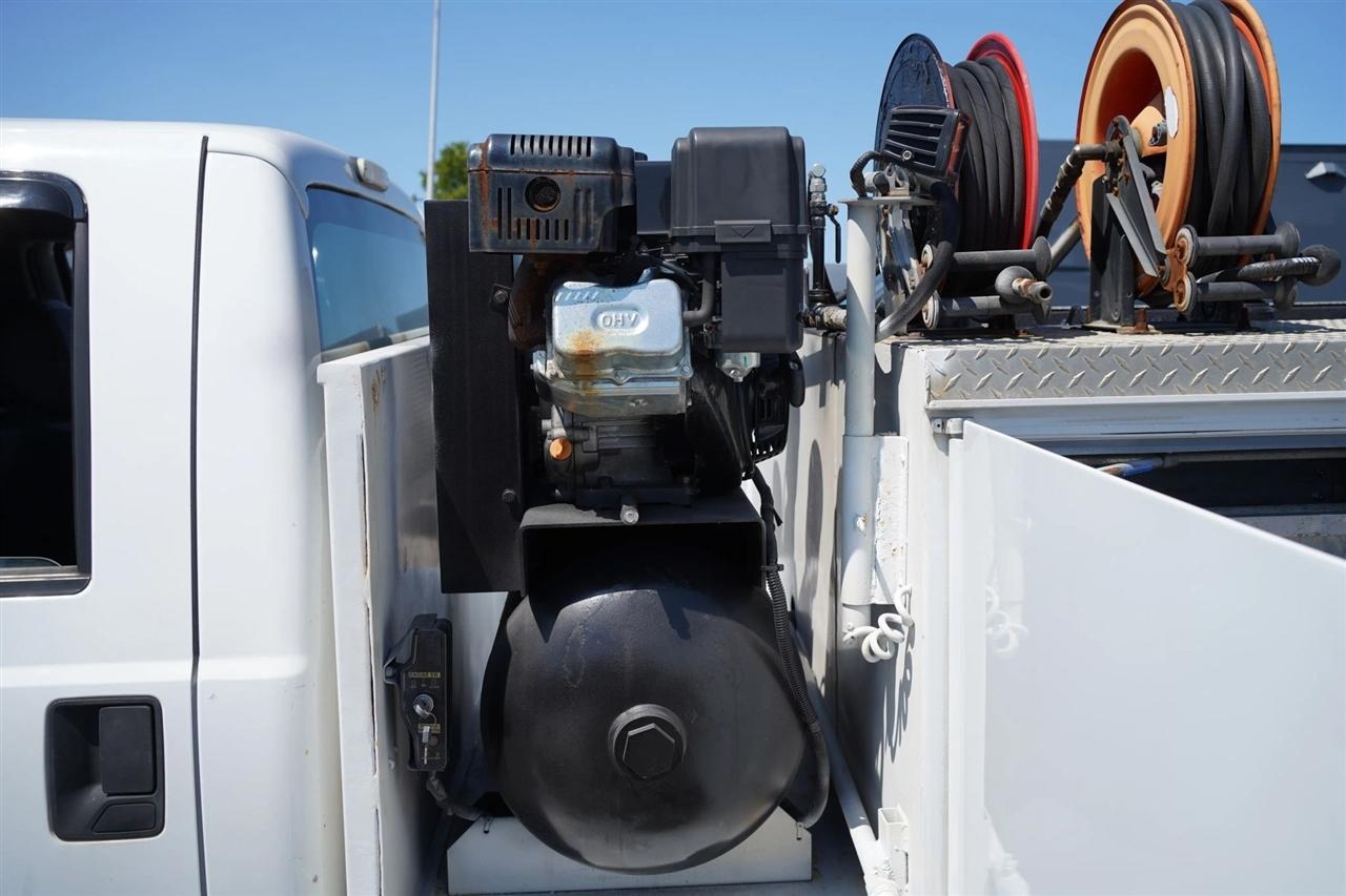 Ford F-550 Crew Cab DRW 4WD 2013