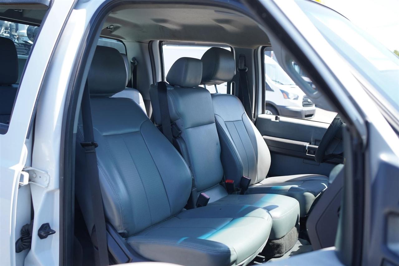 Ford F-550 Crew Cab DRW 4WD 2013