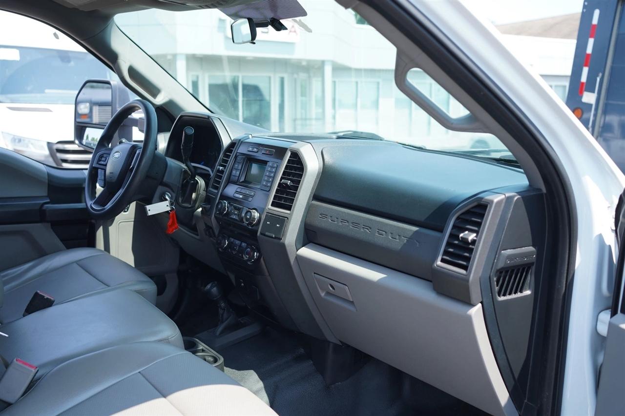 Ford F-550 Crew Cab DRW 4WD 2017