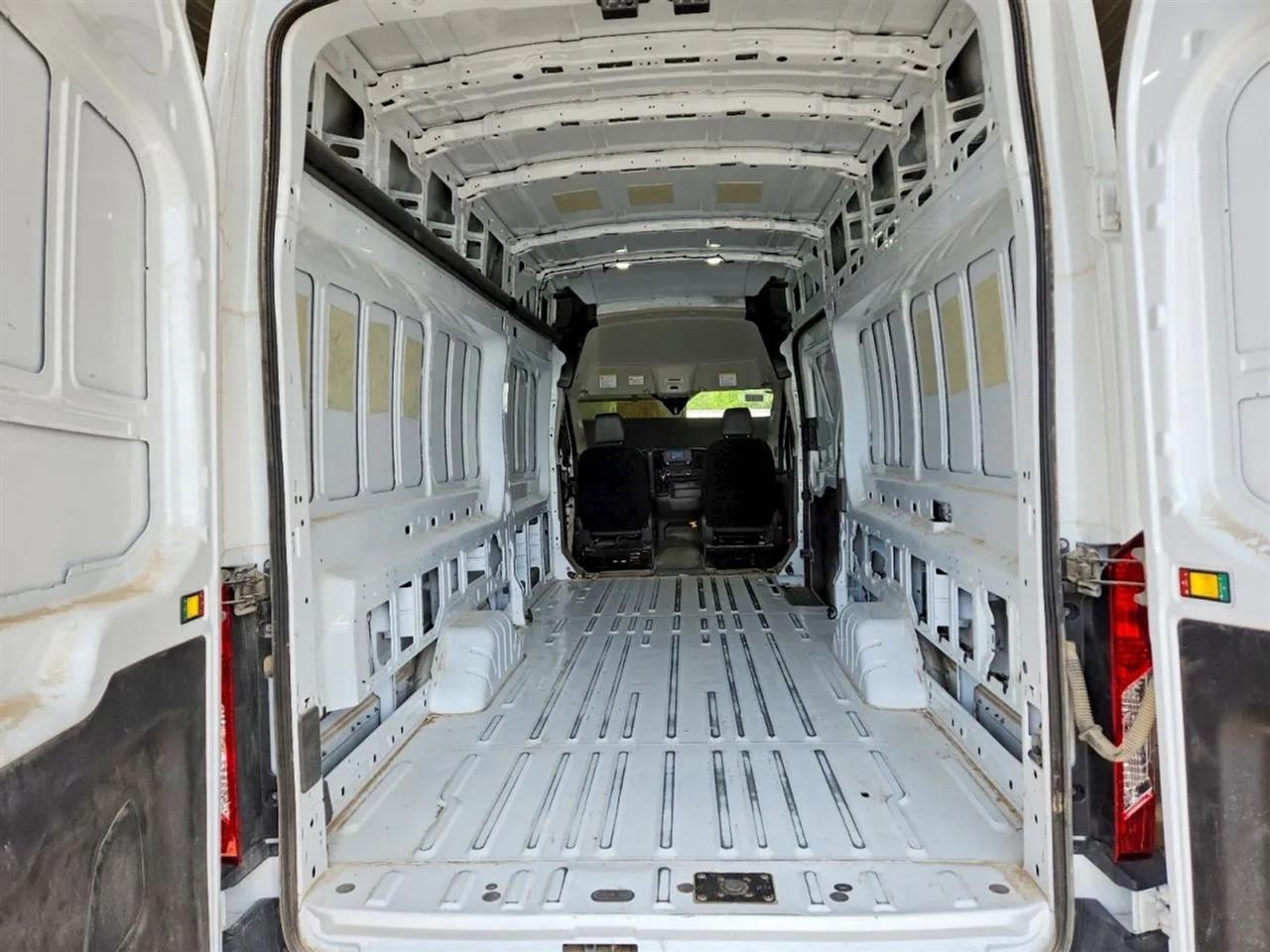 Ford Transit 250 Van High Roof w/Sliding Pass. 148-in. WB EL 2025