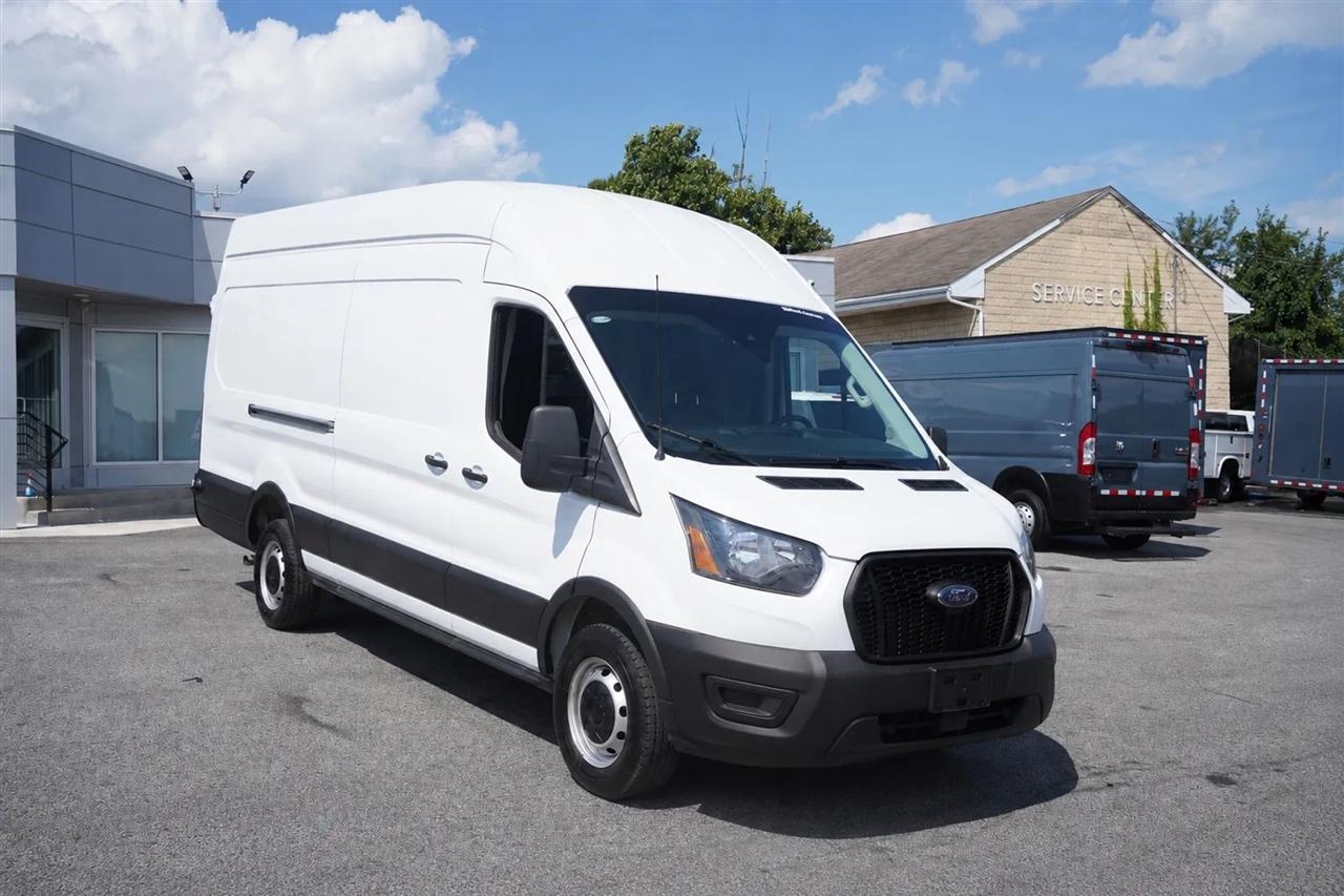 Ford Transit 250 Van High Roof w/Sliding Pass. 148-in. WB EL 2025