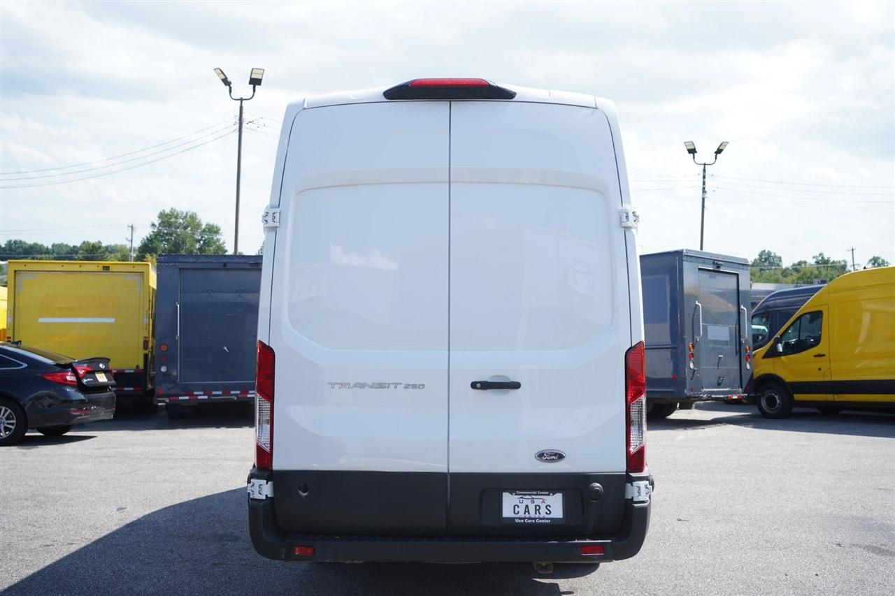 Ford Transit 250 Van High Roof w/Sliding Pass. 148-in. WB EL 2025