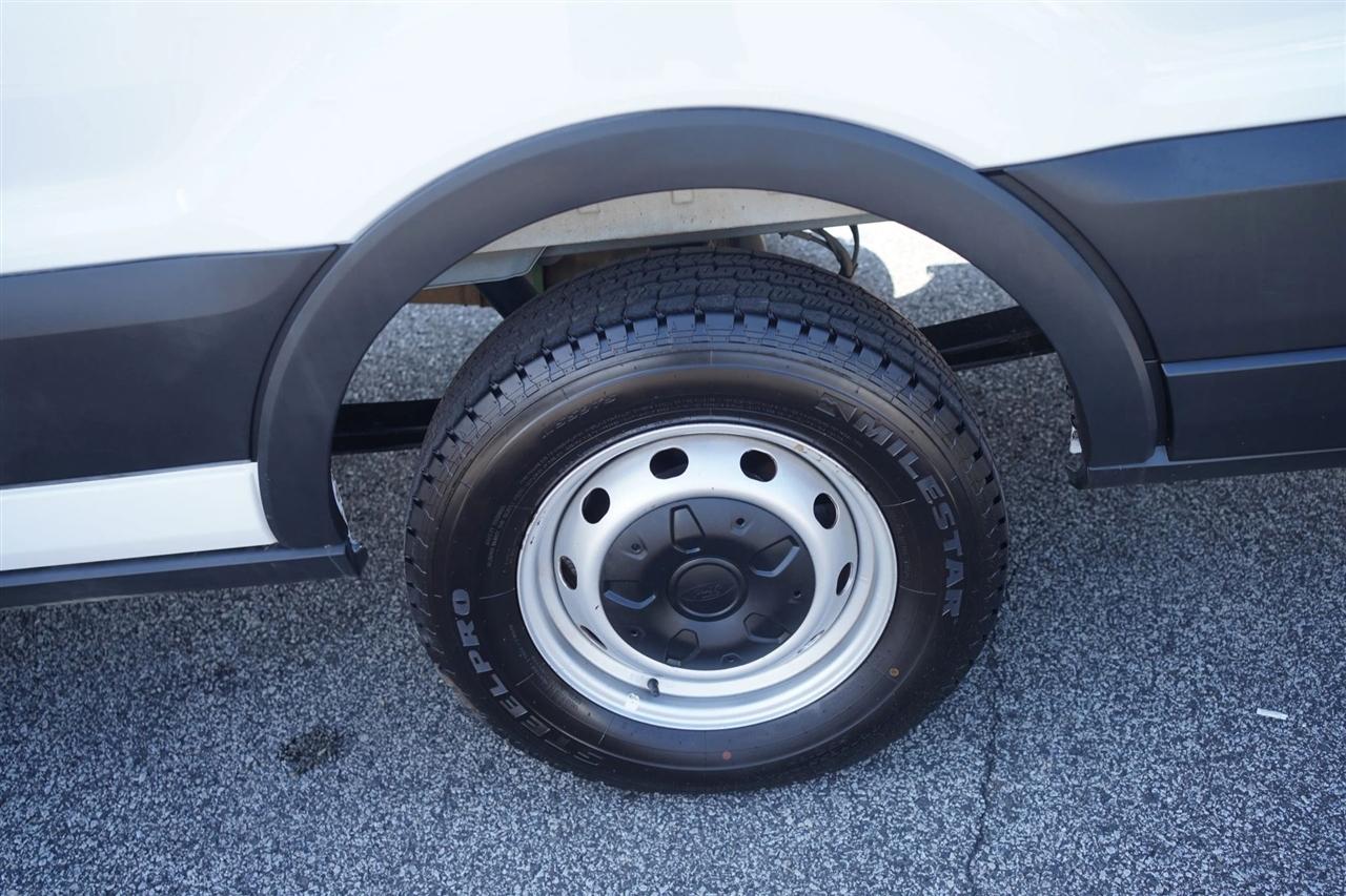 Ford Transit 250 Van High Roof w/Sliding Pass. 148-in. WB EL 2025