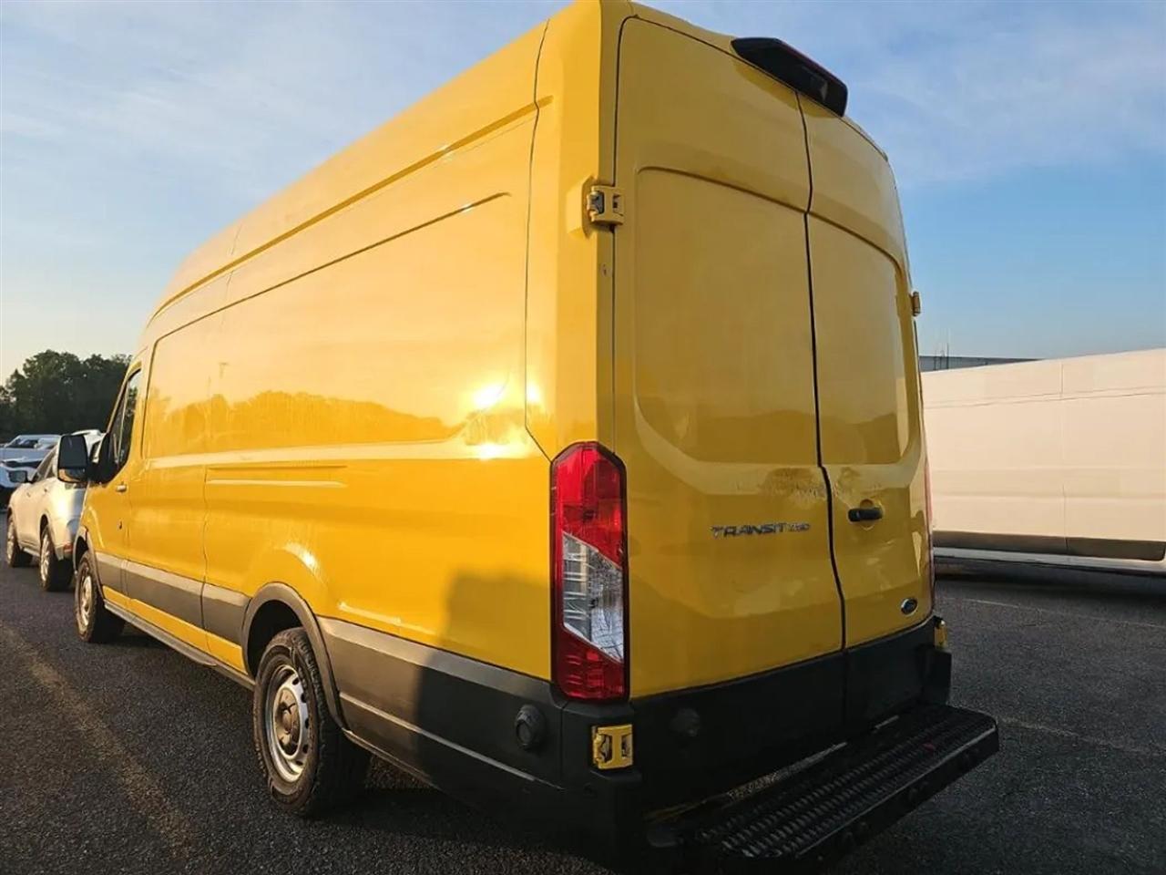 Ford Transit 250 Van High Roof w/Sliding Pass. 148-in. WB EL 2021
