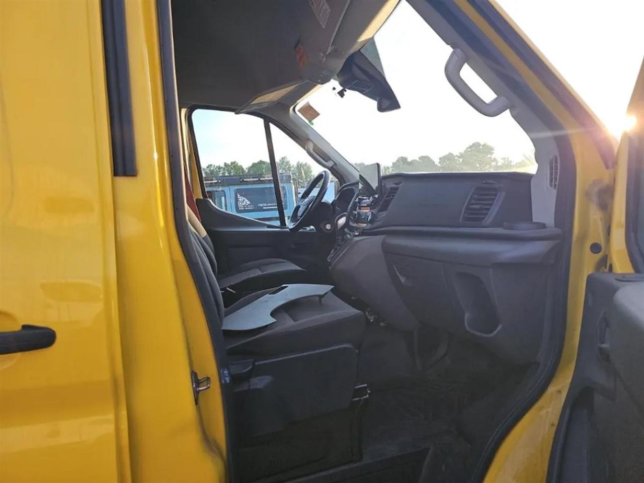 Ford Transit 250 Van High Roof w/Sliding Pass. 148-in. WB EL 2021